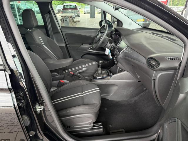 Opel Crossland 1.2 turbo 110PK 6MT Elegance Panoramadach / Klima Automatic PDC v+h 