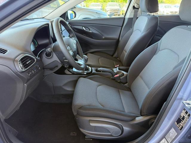 Hyundai i30 Kombi Comfort 1.5 T-GDI /Navi / PDC V+H.m.Kamera LED ALU16 Carplay Kurvenlicht 