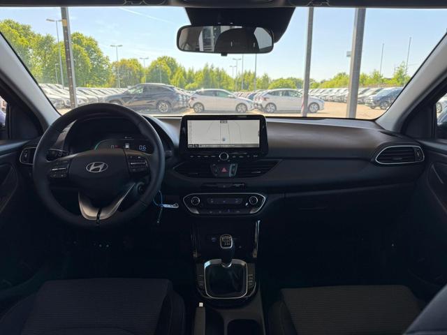 Hyundai i30 Kombi Comfort 1.5 T-GDI /Navi / PDC V+H.m.Kamera LED ALU16 Carplay Kurvenlicht 
