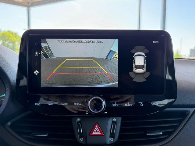 Hyundai i30 Kombi Comfort 1.5 T-GDI /Navi / PDC V+H.m.Kamera LED ALU16 Carplay Kurvenlicht 