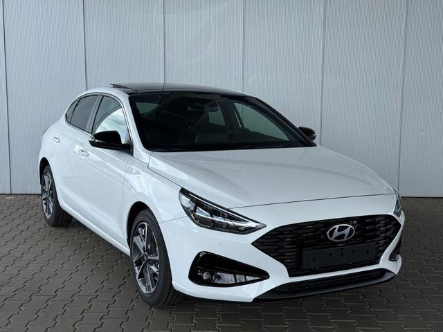 Hyundai i30 Fastback - PD GO Plus 1.5 TGDI DCT 48V / Panodach ACC Sitz & Lenkr.Heiz./ LED Keyless Alu17 