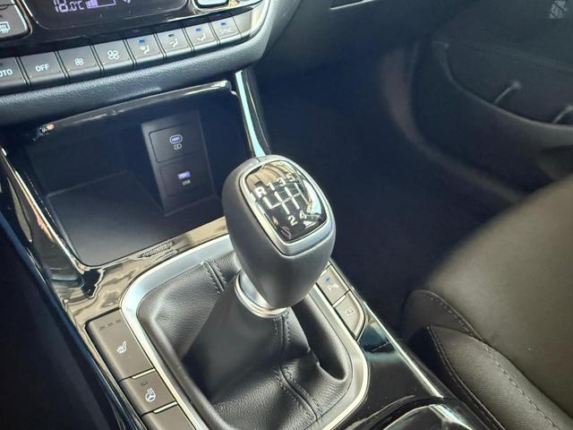 Hyundai i30 GO 1.5 DPI / Sitz + Lenkradh./ LED Navi Tempomat Alu16 PDC V.&H.m.Kamera 
