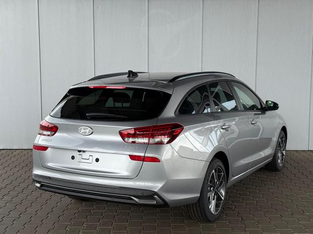 Hyundai i30 Kombi GO Plus 1.5 DPI 97 PS 6MT / Sitz + Lenkradh./ LED Navi Tempomat Alu16 PDC V.&H.m.Kamera Totenwinkel assist. 