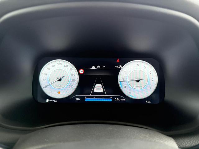 Hyundai i30 GO 1.5 DPI 97 PS 6MT / Navi PDC V. & H. m. Kamera Sitz Lenkr.Heiz./ LED ALU16 Tempom. 
