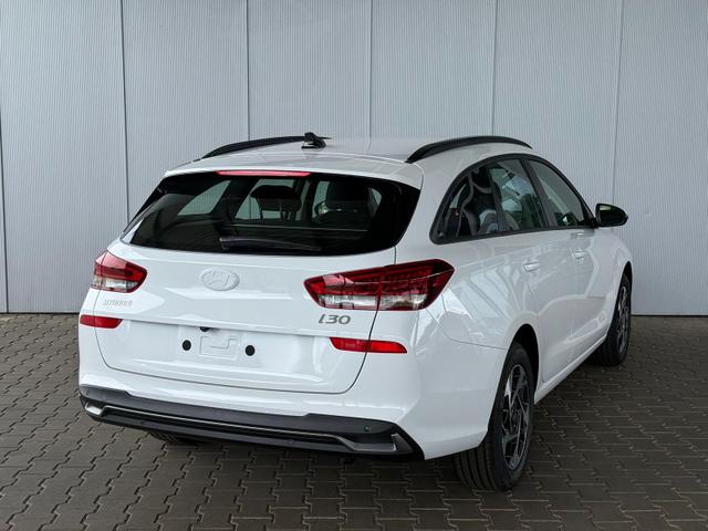 Hyundai i30 Kombi GO 1.5 DPI 97 PS / Sitz + Lenkradh./ LED Navi Tempomat Alu16 PDC V.&H.m.Kamera 