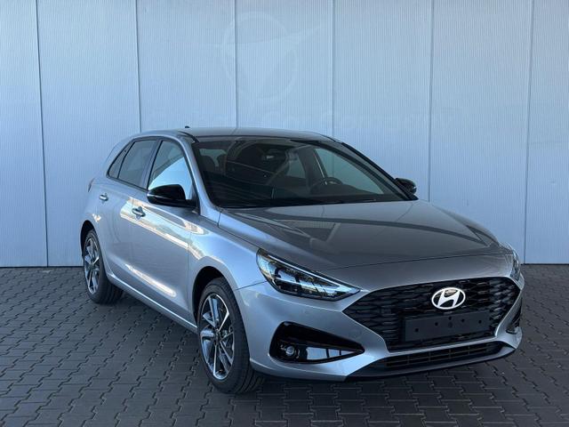 Hyundai i30 GO Plus 1.5 DPI 96 PS 6 MT / PDC V & H.m. Kamera Navi LED Sitz Lenkr.Heiz./ Alu17 Privacy 