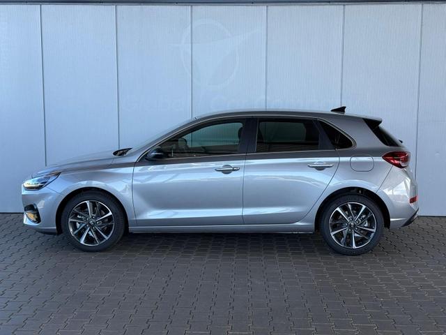 Hyundai i30 GO Plus 1.5 TGDI DCT 48V Go! Paket / Navi PDC V.&H.m.Kamera Keyless LED Sitz & Lenkr.Heiz /Klimaautom./ ALU17 