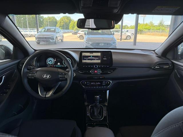 Hyundai i30 GO Plus 1.5 TGDI DCT 48V Go! Paket / Navi PDC V.&H.m.Kamera Keyless LED Sitz & Lenkr.Heiz /Klimaautom./ ALU17 