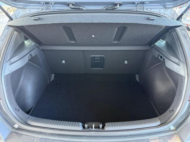 Hyundai i30 GO Plus 1.5 TGDI DCT 48V Go! Paket / Navi PDC V.&H.m.Kamera Keyless LED Sitz & Lenkr.Heiz /Klimaautom./ ALU17 