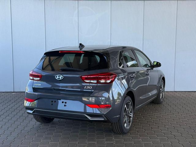 Hyundai i30 GO Plus 1.5 TGDI DCT 48V Go! Paket / Navi PDC V.&H.m.Kamera Keyless LED Sitz & Lenkr.Heiz /Klimaautom./ ALU17 