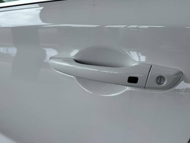 Hyundai i30 Kombi Style 1.5 T-GDI mHEV 6MT / Navi LED Sitz & Lenkr.Heiz Keyless PDC V.&H. Kamera Alu16 