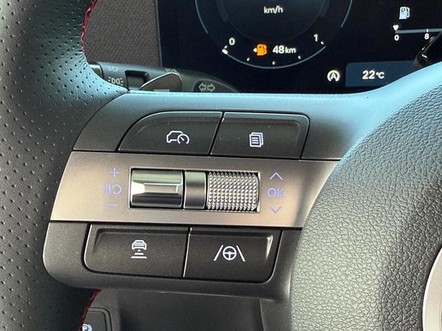 Hyundai KONA 1.6T-GDI 137 PS Prime N-Line DCT / NAVI 4x SHZ PDC vo. + hi. Kamera LED KEYLESS LM-Felgen 18 Zoll 
