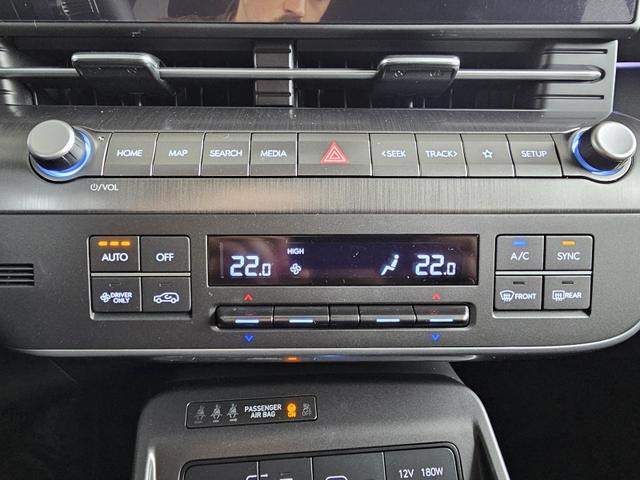 Hyundai KONA GO Plus 1.6 GDI 2WD HEV 138 PS 6DCT Automatik / Pano - Schiebedach LED Sitz & Lenkr.Heiz. ACC 