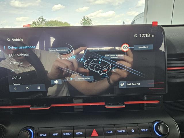 Hyundai KONA 1.6 N-Line HEV 2WD / 360 Kam./ 4 X Sitzh./ E-Heckklappe Keyless ACC Privacy ALU18 