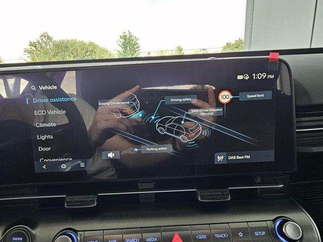 Hyundai KONA HEV (SX2) Trend Line 1.6 GDI 2WD 138 PS / Navi Kamera Keyless Entry Shz vorne Lenkradheizung 2-Zonen Klima LED 