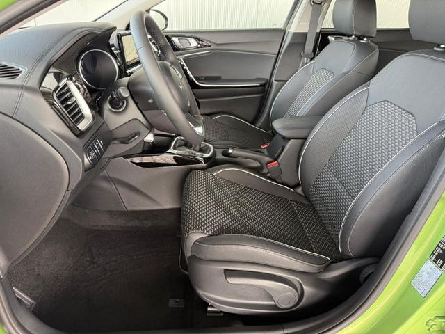 Kia XCeed 1.5 T-GDi Exclusive / Navi PDC V.&.h.m.Kamera Sitz & Lenkr.Heiz./ Klimaautom./ LED/ Alu16 