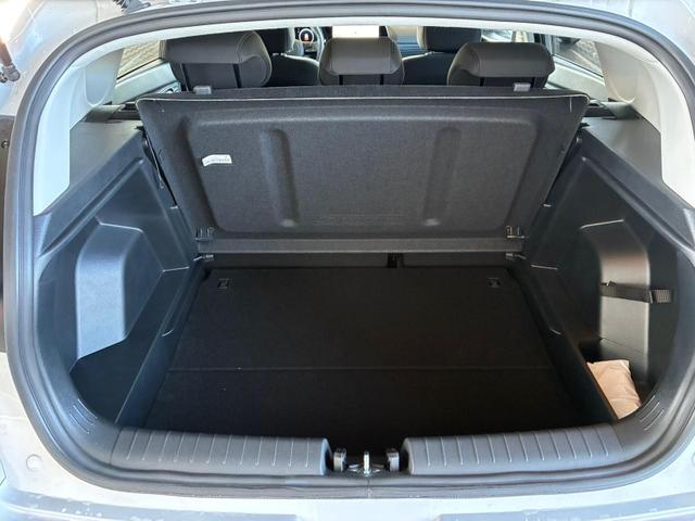 Hyundai BAYON Premium 1.2 MPI / Navi Sitz + Lenkradheizung Rückfahrkamera Tempomat Klimaautomatik Alu 16" 