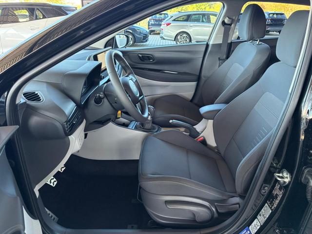 Hyundai BAYON Premium 1.0 T-GDI 2WD / LED Sitz + Lenkradheizung Klimaautomatik Tempomat Alu 17" 