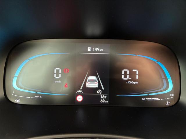 Hyundai i30 Kombi Comfort 1.5 GDi / LED Navi PDC V&H + Kamera Tempomat Carplay Alu 16" 