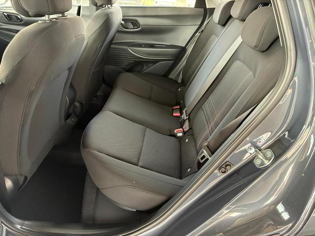 Hyundai BAYON Wave 1.2 MPI / Sitz & Lenkradheizung Navi Rückfahrkamera Tempomat Alu 16" 