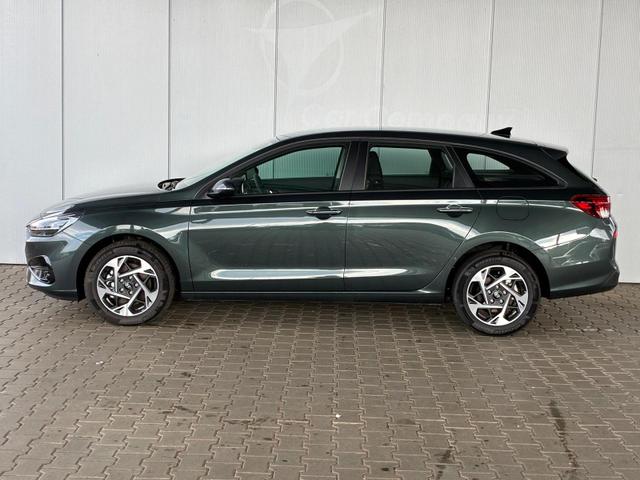 Hyundai i30 Kombi Comfort 1.5 GDi / LED Navi PDC V&H + Kamera Tempomat Carplay Alu 16" 