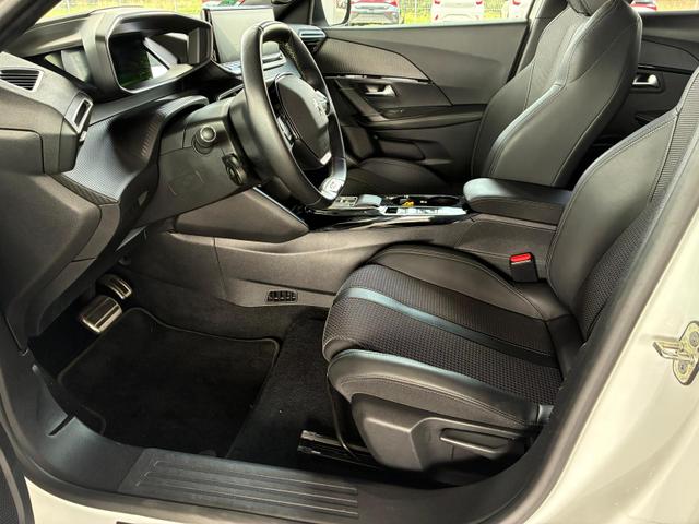 Peugeot e-2008 GT 136 PS 