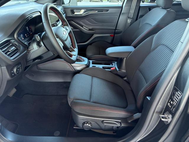 Ford Focus Turnier ST Line X 1.0 7AT / Winterpaket PDC V&H + Kamera LED Kurvenlicht Alu 17" 