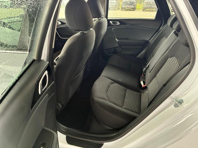 Kia Ceed Sportswagon Comfort 1.5 DCT / Sitz + Lenkradheizung Tempomat Navi LED Rückfahrkamera Alu 16" 