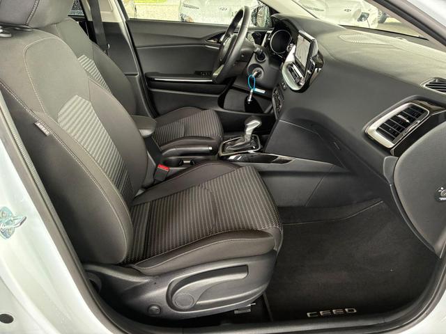 Kia Ceed Sportswagon Comfort 1.5 DCT / Sitz + Lenkradheizung Tempomat Navi LED Rückfahrkamera Alu 16" 