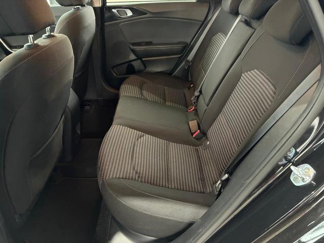 Kia Ceed Sportswagon Comfort 1.5 DCT / Sitz + Lenkradheizung Tempomat Navi LED Rückfahrkamera Alu 16" 