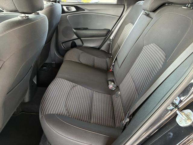 Kia Ceed Sportswagon Comfort 1.5 DCT / Sitz + Lenkradheizung Tempomat Navi LED Rückfahrkamera Alu 16" 