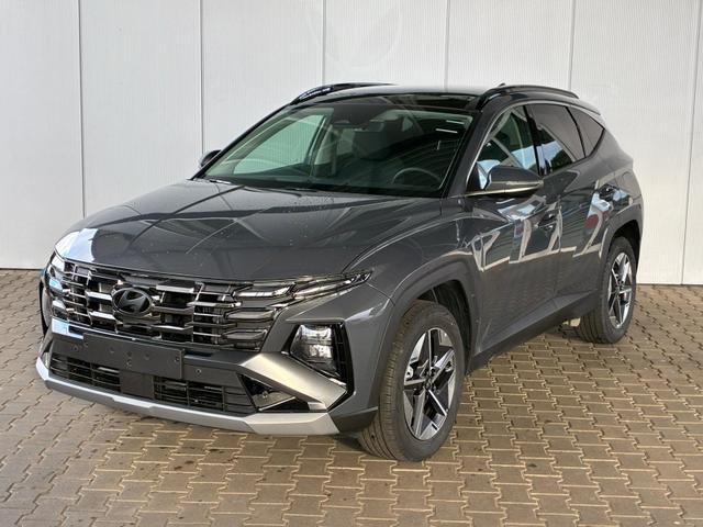 Hyundai TUCSON - E-Motion 1.6 T-GDi 2WD HEV / Panoramadach ACC LED Sitz + Lenkradheizung Navi PDC V&H Kamera Alu 18"