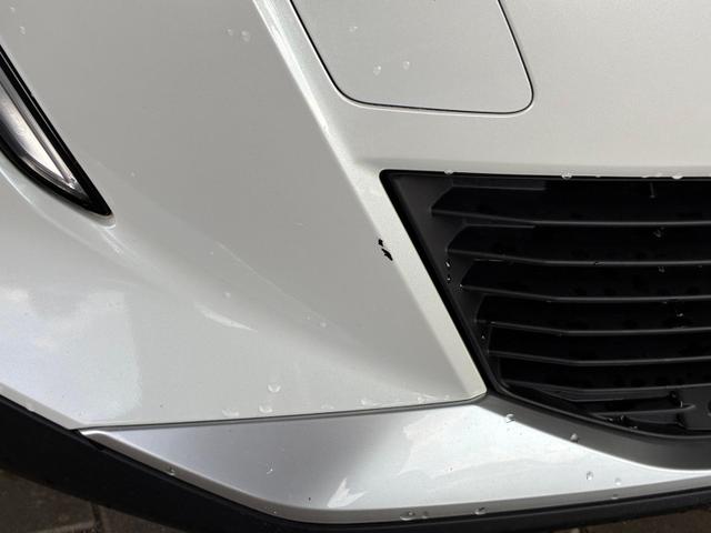 Peugeot e-2008 GT / LED Navi PDC V&H + Kamera Tempomat Teilleder Alu 17" 