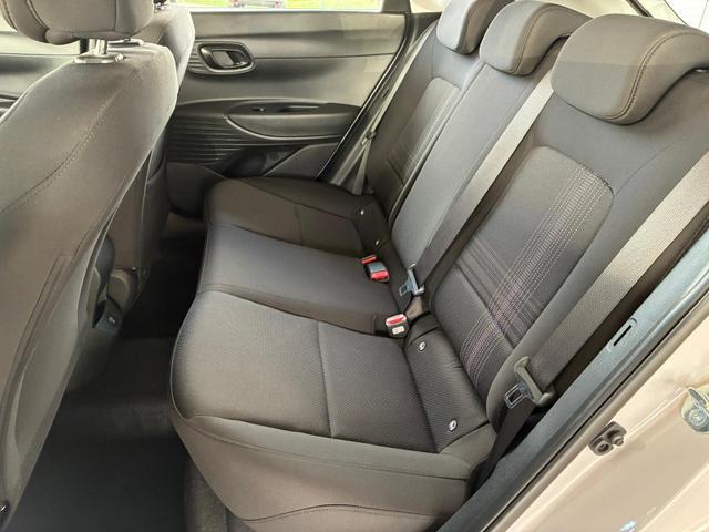 Hyundai BAYON Wave 1,0 T-GDI 100 PS 7DCT / Winterpaket PDC m. Kamera Alu16 