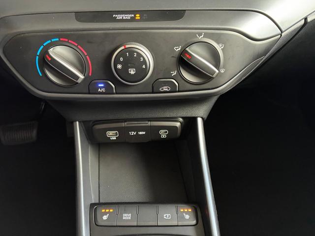 Hyundai BAYON Wave 1,0 T-GDI 100 PS 7DCT / Winterpaket PDC m. Kamera Alu16 