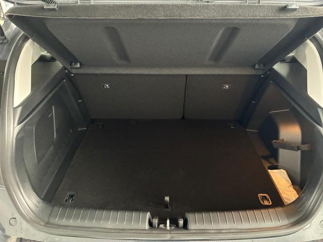 Hyundai BAYON Premium 1.0 T-GDI 100 PS 48V 7DCT / Keyless ACC Soundsystem BOSE Sitz + Lenkradheizung LED Navi PDC V&H Kamera Totwinkel Alu 16" 