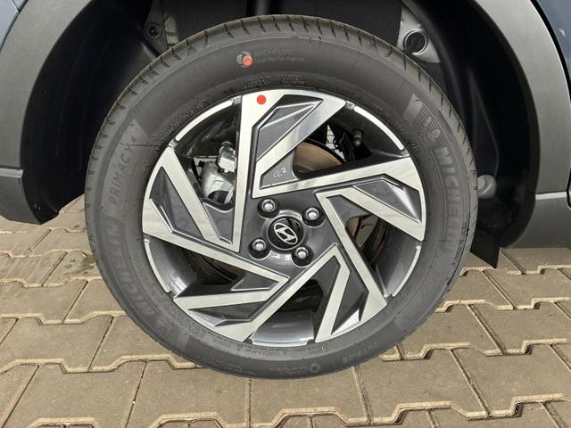 Hyundai BAYON Premium 1.0 T-GDI 100 PS 48V 7DCT / Keyless ACC Soundsystem BOSE Sitz + Lenkradheizung LED Navi PDC V&H Kamera Totwinkel Alu 16" 