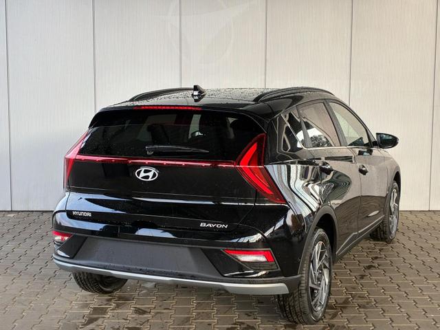 Hyundai BAYON Premium 1.0 T-GDI 100 PS 48V 7DCT / Keyless ACC Soundsystem BOSE Sitz + Lenkradheizung LED Navi PDC V&H Kamera Totwinkel Alu 16" 