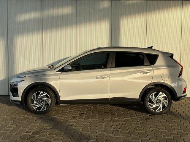 Hyundai BAYON Premium 1.0 T-GDI 100 PS 48V 7DCT / Keyless ACC Soundsystem BOSE Sitz + Lenkradheizung LED Navi PDC V&H Kamera Totwinkel Alu 16" 