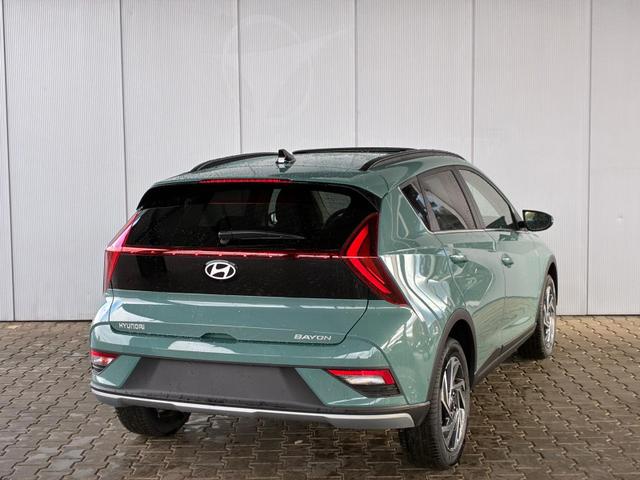 Hyundai BAYON Premium Sky 1.0 T-GDI 100 PS 48V 7DCT / Keyless ACC Soundsystem BOSE Sitz + Lenkradheizung LED Navi PDC V&H Kamera Totwinkel Alu 16" 