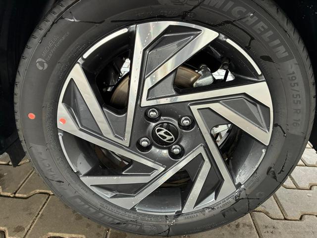 Hyundai i20 1.0 Premium 7DCT 48V / Schiebedach LED BOSE-Soundsystem ACC PDC V&H + Kamera Sitz Lenkradheizung Alu 16" 