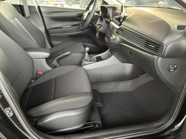 Hyundai i20 1.2 MPI 5MT Comfort / Navi Carplay Rückfahrkamera Tempomat Alu 16" 