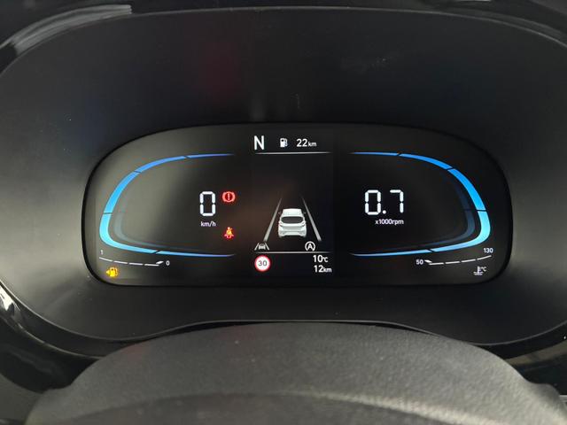 Hyundai i10 Premium 1.2 GDI Automatik / Rückfahrkamera Sitz + Lenkradheizung Navi Alu 15" 