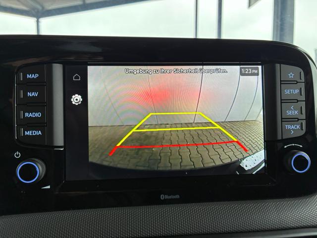 Hyundai i10 Premium 1.2 GDI Automatik / Rückfahrkamera Sitz + Lenkradheizung Navi Alu 15" 