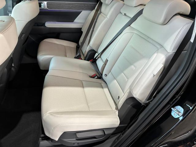 Hyundai SANTA FE HEV 7-Sitzer / 360° Kamera Leder Sitz + Lenkradheizung Elek. Heckklappe Alu 18" 