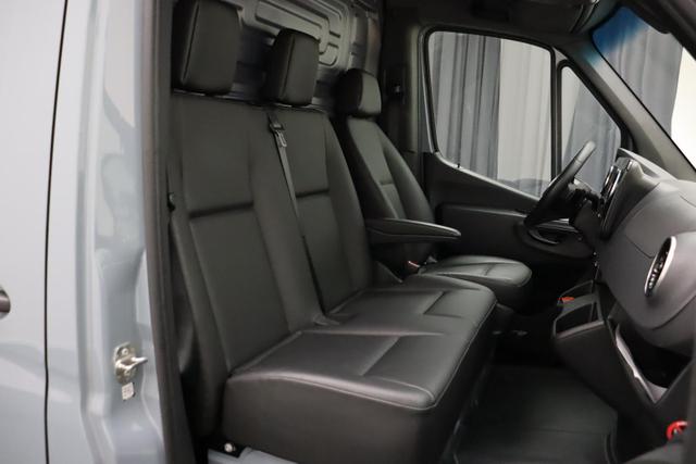 Mercedes-Benz 317 CDI Sprinter Standard HA 9G-TRONIC PRO L2H2 