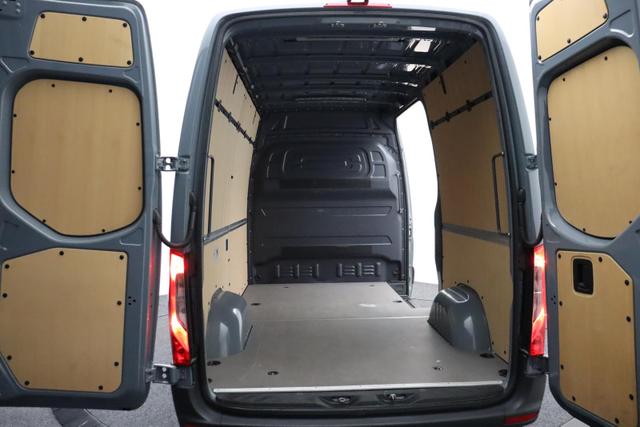 Mercedes-Benz 317 CDI Sprinter Standard HA 9G-TRONIC PRO L2H2 