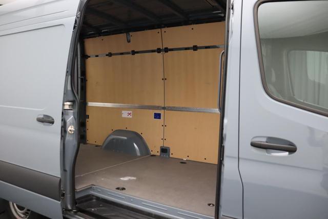 Mercedes-Benz 317 CDI Sprinter Standard HA 9G-TRONIC PRO L2H2 