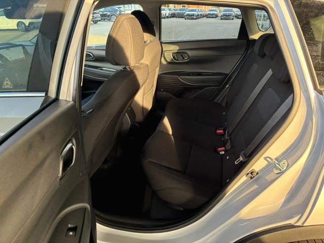 Hyundai BAYON Premium 1.0 T-GDI 100 PS 48V / Keyless ACC Soundsystem BOSE Sitz + Lenkradheizung LED Navi PDC V&H Kamera Totwinkel Alu 16" 