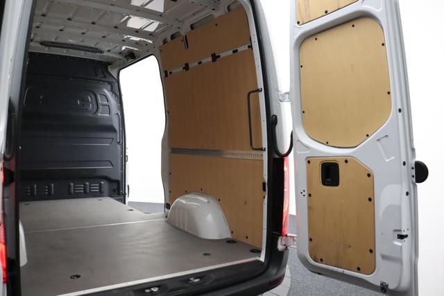 Mercedes-Benz 317 CDI Sprinter Standard HA 9G-TRONIC PRO L2H2 
